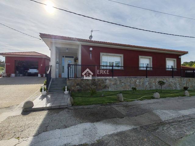 CHALET DE PLANTA BAJA EN EL LUGAR DE BERMÚN, PEREIRIÑA (CÉE) photo 0