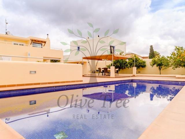 Casa En venta en Santa Eulària Des Riu photo 0