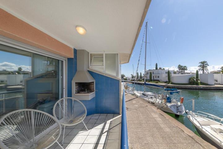 Caballito de Mar! Fantástico apartamento dúplex de 2 dormitorios y 2 plazas de aparcamiento exterior. Piscina comunitaria en la azotea. photo 0