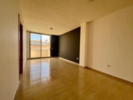 Piso en Camarles (Centro) photo 0