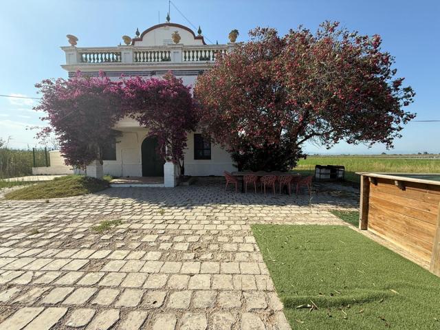 Espectacular finca rústica en venta camí del Traves photo 0