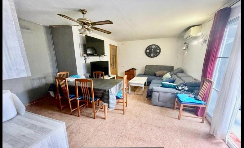 'Casa céntrica con almacén, terraza y espacio para toda la familia' photo 0