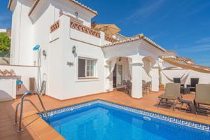 Villa En alquiler en Torrox photo 0