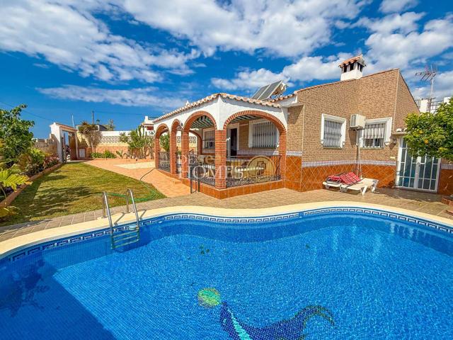 Villa En venta en Calle Romeral Alto. 29780, Nerja (málaga), Nerja photo 0