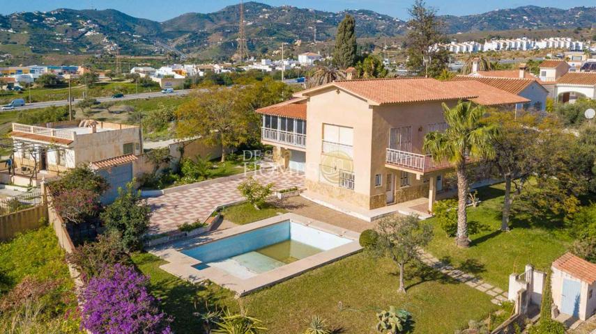 Casa En venta en Calle Romeral Alto. , Nerja (málaga)avda Pescia, Nerja photo 0