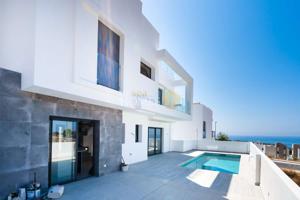 Villa En venta en Nerja photo 0