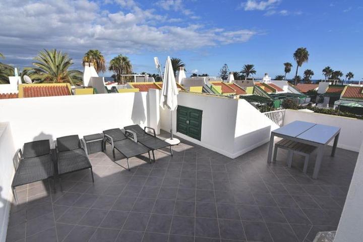 Impresionante Casa de Tres Apartamentos en Playa del Inglés photo 0