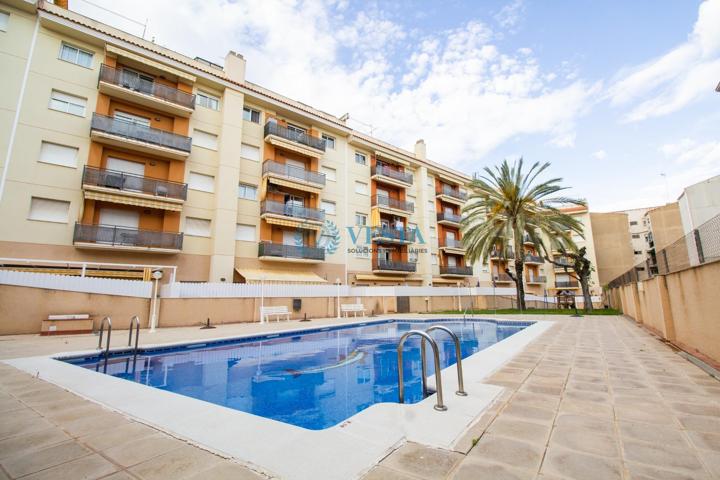 TU NUEVO HOGAR CON PISCINA Y PARKING EN TORREDEMBARRA photo 0