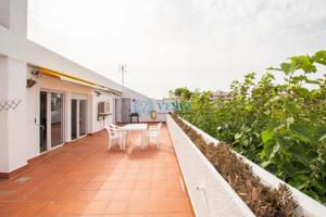 ÁTICO CON TERRAZA DE ENSUEÑO EN TORREDEMBARRA photo 0