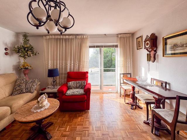 Piso En venta en Moratalaz, Madrid photo 0
