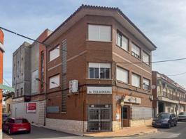 EDIFICIO CON POSIBLIDAD DE CAMBIO A VIVIENDAS photo 0
