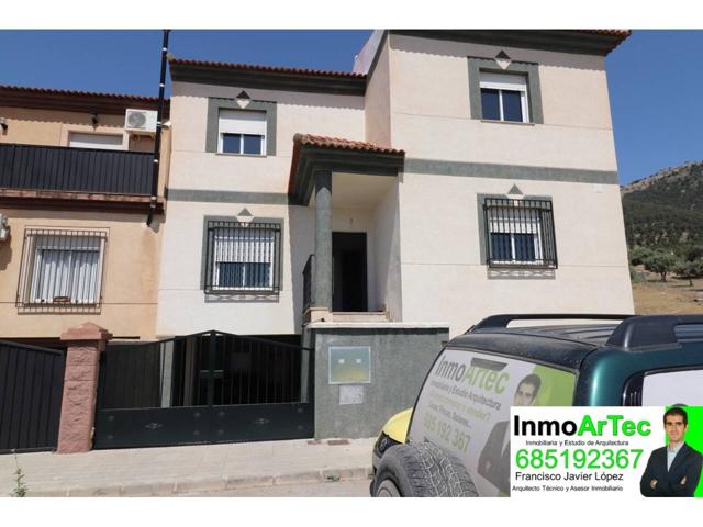Casa en venta en Alomartes photo 0