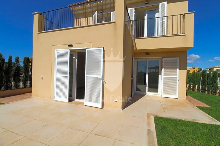 EXCLUSIVA VIVIENDA UNIFAMILIAR CON PISCINA COMUNITARIA EN EL PARAISO - SA RÁPITA photo 0