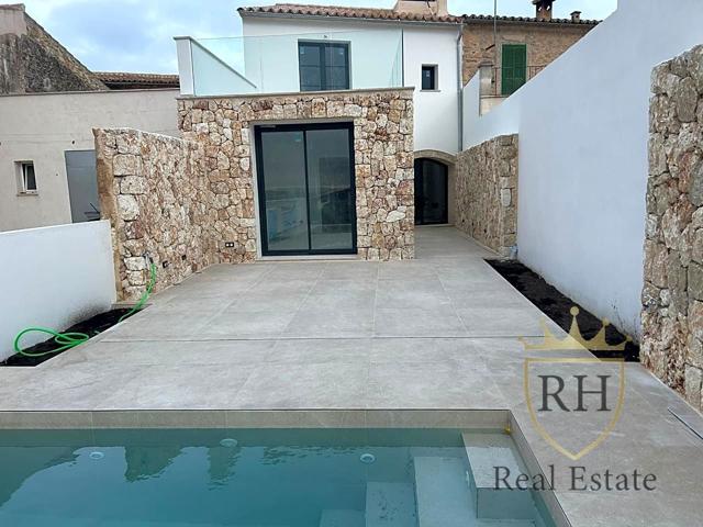 EXCLUSIVA CASA CON CARÁCTER MALLORQUÍN EN MARIA DE LA SALUD photo 0