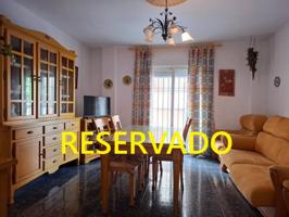 ¡¡ POR FIN !! Vivienda amplia, 3 Dormitorios photo 0