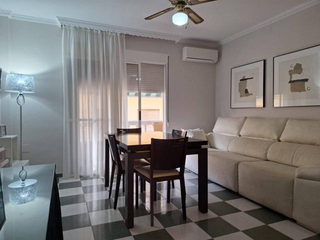 Piso luminoso y amueblado cerca de la playa. photo 0