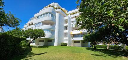 Apartamento único de 3 dormitorios en Guadalmina Alta, Marbella photo 0