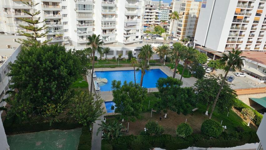 Apartamento de 2 dormitorios a 100 metros de la playa en Benalmádena, Puerto Marina. photo 0