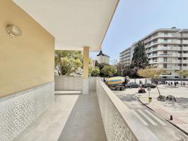 Piso En venta en Puerto Deportivo, Fuengirola photo 0