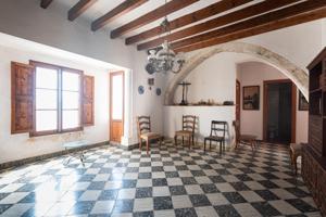 AUTÉNTICA CASA SEÑORIAL CON PATIO EN SINEU photo 0