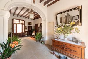 AUTÉNTICA CASA SEÑORIAL CON ENCANTO HISTÓRICO photo 0