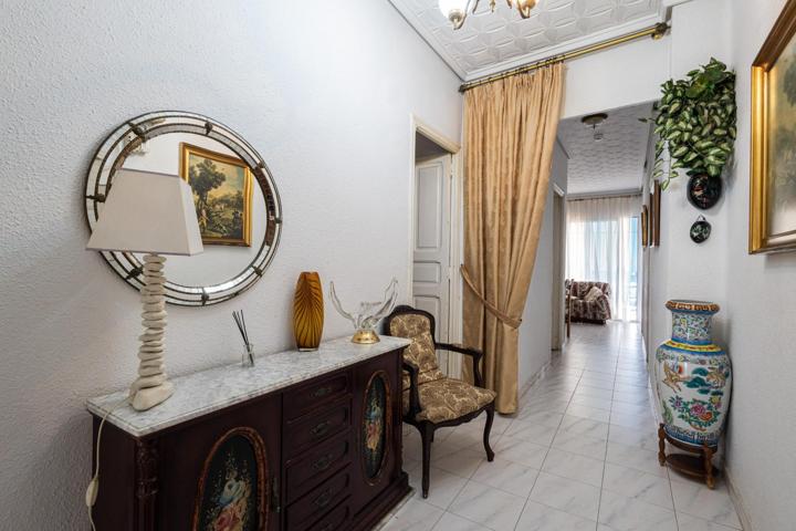 ¡Bienvenido a tu nuevo hogar en la maravillosa y exclusiva zona de Ruzafa, en Valencia! photo 0