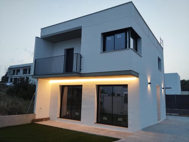 CASA PAREADA DE OBRA NUEVA EN SOLCUNIT photo 0