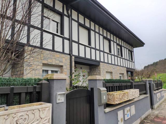 Casa adosada en venta en Arrankudiaga photo 0