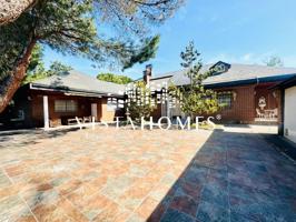 Chalet en venta en Valdelagua photo 0
