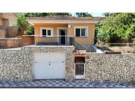 Chalet unifamiliar en urbanización - Lloret de Mar photo 0