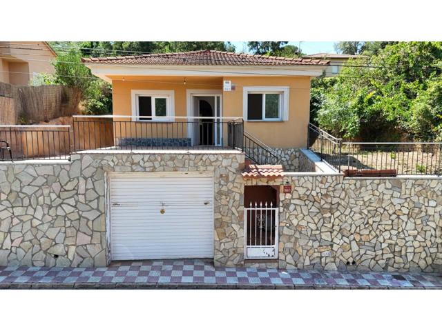 Chalet unifamiliar en urbanización - Lloret de Mar photo 0
