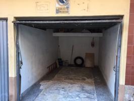 Garaje cerrado con puerta a la calle en venta, en Alzira. photo 0