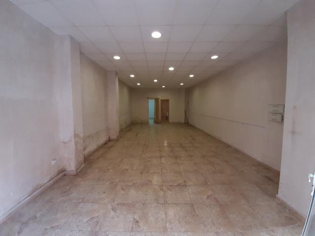 Local comercial en venta. Alzira photo 0