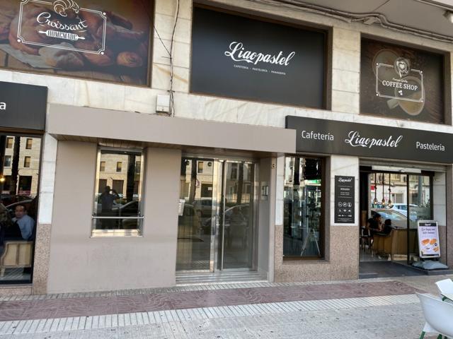 LOCAL EN PLANTA ENTRESUELO PARA OFICINA SITUADO EN ZONA COMERCIAL photo 0