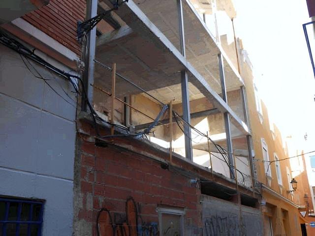 ¡¡SIN COMISIÓN AL COMPRADOR!! Casa en construcción parada en Calle Aiora, Alzira photo 0