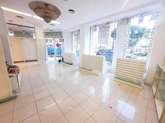 LOCAL COMERCIAL EN VENTA photo 0