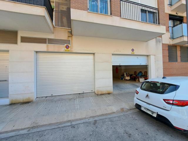 LOCAL COMERCIAL EN VENTA CON DOS PUERTAS A LA CALLE photo 0