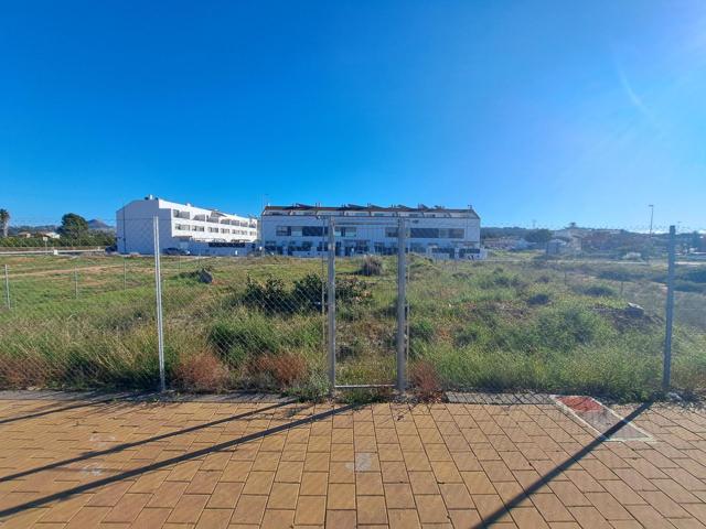 Se vende parcela en terreno urbanizable de 400 m2 en Carcaixent. photo 0