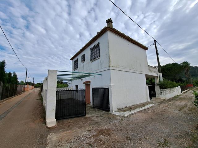 Se vende este estupendo chalet con 9.100 m2 de parcela en la Barraca d'Aigues Vives photo 0
