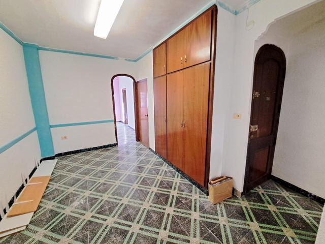 CASA EN VENTA MUY CÉNTRICA photo 0