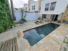¡Precioso adosado de diseño en venta en la exclusiva urbanización El Racó, Alzira! photo 0