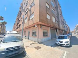 SE VENDE LOCAL COMERCIAL CON LICENCIA ACTIVA COMO RESTAURANTE photo 0
