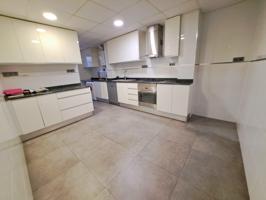 Se vende espectacular piso en la zona de Albuixarres en Alzira photo 0