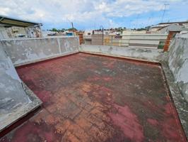 Se vende casa para reformar cerca del parque Pere Crespi en Alzira photo 0