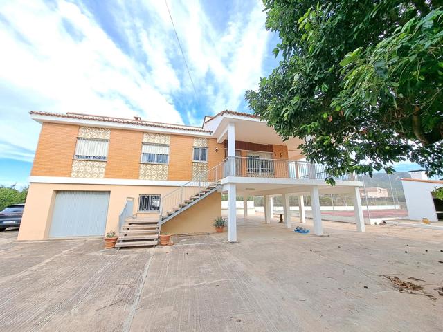 CHALET EN VENTA EN ZONA PORTELLA SEVERINO photo 0