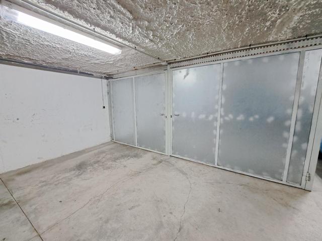 Se vende cabina de garaje cerrada por la zona Cartonajes photo 0