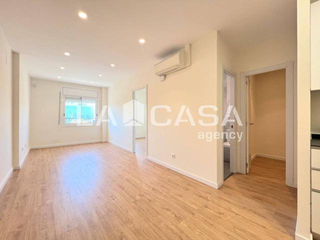 Piso En venta en Barcelona photo 0