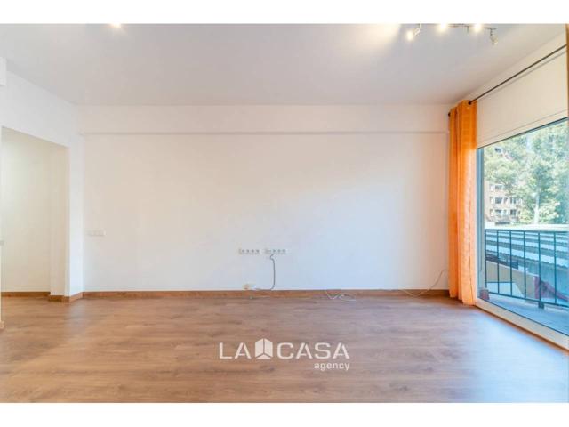 Piso En venta en Barcelona photo 0