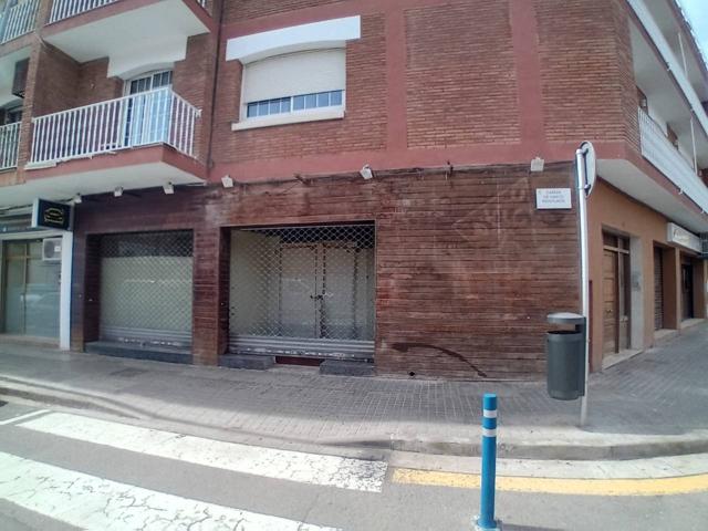 Local En venta en Castelldefels photo 0