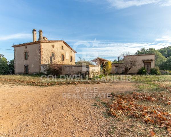Casa En venta en Castellví De Rosanes photo 0
